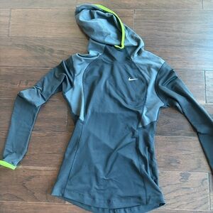 Nike pullover woman size xs